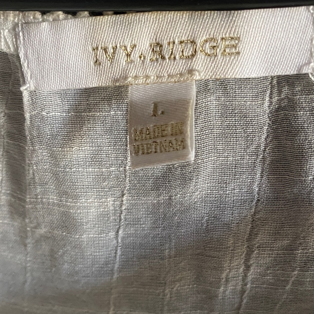 Ivy Ridge Silver Top